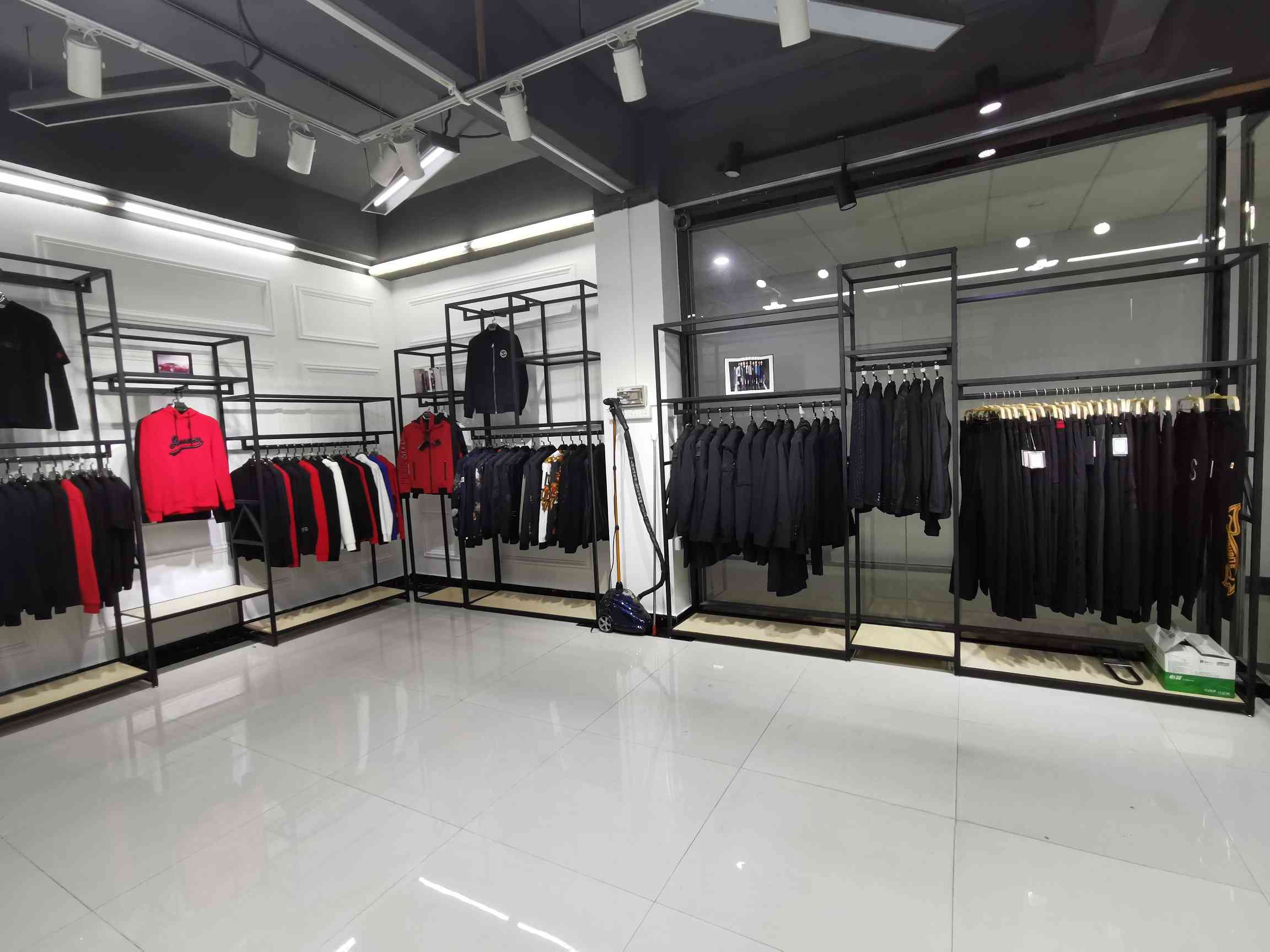 阿力帶你揭秘品牌尾貨的來源，品牌尾貨到底分幾個檔次？