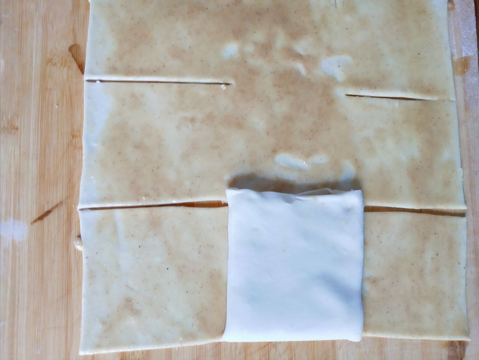 千層餅怎么做才好吃？原來和面有技巧，做對(duì)了外黃里暄，酥軟油潤