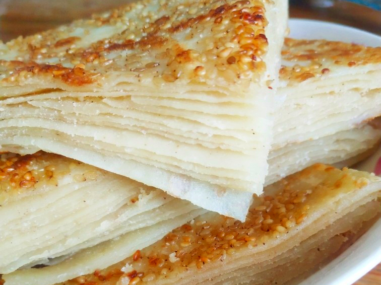 千層餅怎么做才好吃？原來和面有技巧，做對(duì)了外黃里暄，酥軟油潤