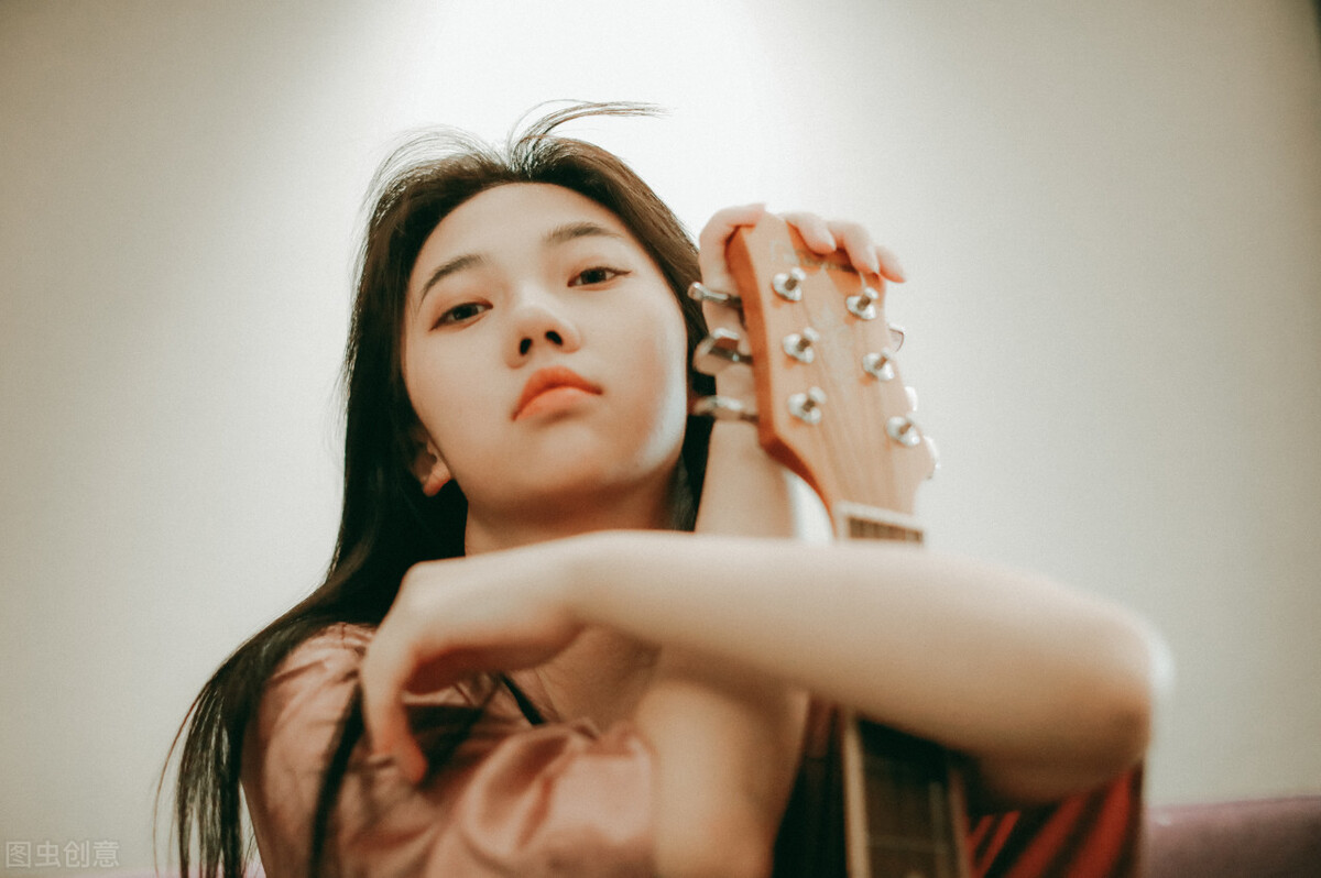 怎么做個(gè)討喜的女孩子？怎么做一個(gè)討喜的女孩子？