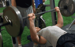 新手健身入門 如何做一個(gè)標(biāo)準(zhǔn)的平板臥推