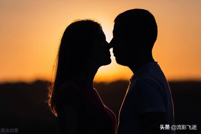 故事：我26歲，女朋友36歲，我們很恩愛，但媽媽卻拆散了我們