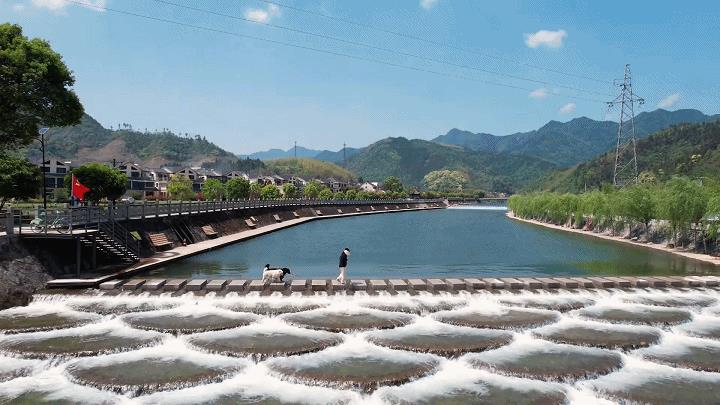 七色秀女裝旗艦店長沙店（七色秀女裝旗艦店）