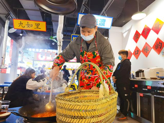 貴州地攤火鍋加盟店，地攤火鍋加盟店,貴州省貴定縣地攤火鍋？