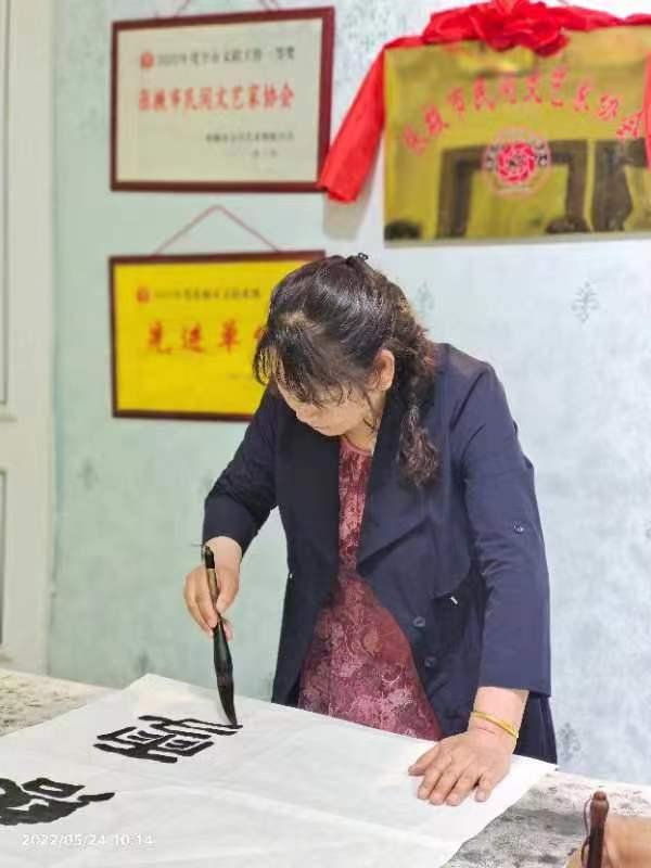 張掖市淘寶字畫貨源在哪里，張掖市淘寶字畫貨源在哪里找到？